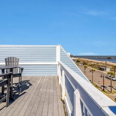 Oceanfront Joe'S Place